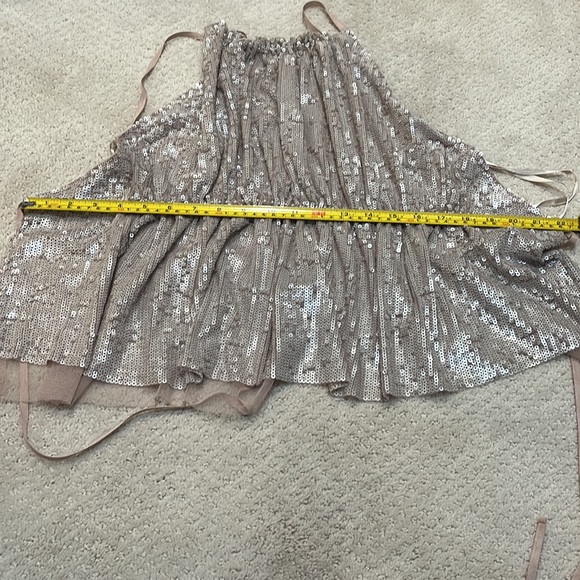 Stunning BCBG pale pink sequin party top - Picture 9 of 10